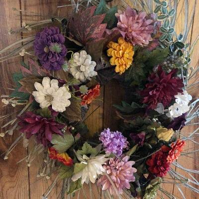 P118:  Lovely Floral Mum Wreath
