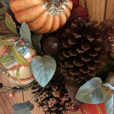 P120: Large Fall Wreath w/ pumpkins, pinecones, & more!