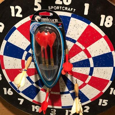 P122: Dartboards & Darts