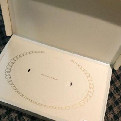 P123: Vintage Wedding Dress & Cake Toppers Must See