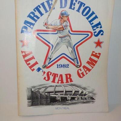 " 1982 All Star Baseball Game Program in Montreal.
