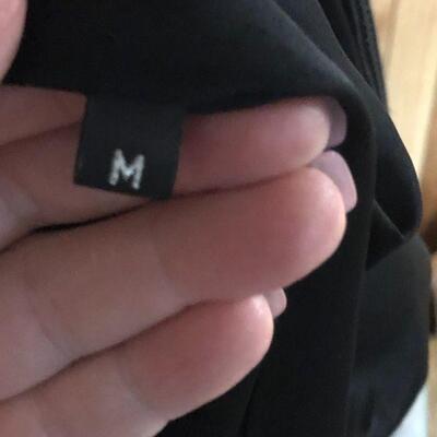 P139: Short Black Fur with Zip Front Size Medium