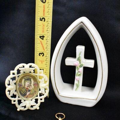 10 pc Crosses/Religious Items: Necklace, Pins, Decor, etc