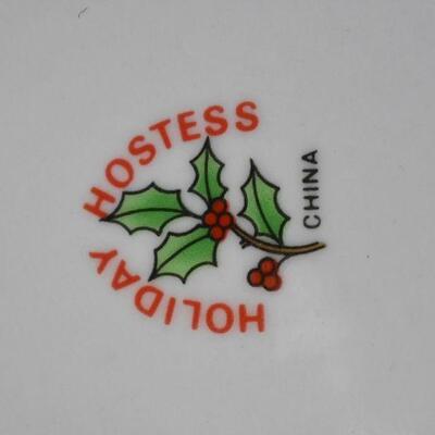 2 pc Christmas Plates: Holly Berries & Tree/Gifts/Holly Berries