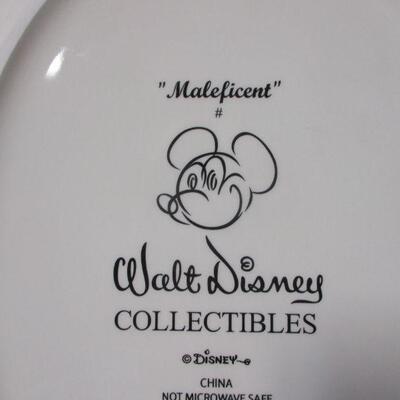 Lot 31 - Disney Collectible Maleficent Decorative Gold Trim Plate
