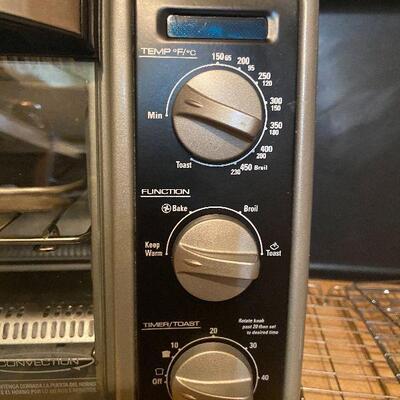 CL62:  Black and Decker Toaster Oven and Pampered Chef Wok