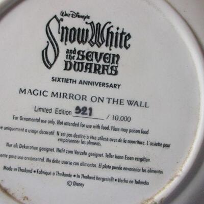 Lot 59 - Disney Snow White Seven Dwarfs Magic Mirror on the Wal 3D Plate 60th Anniversary