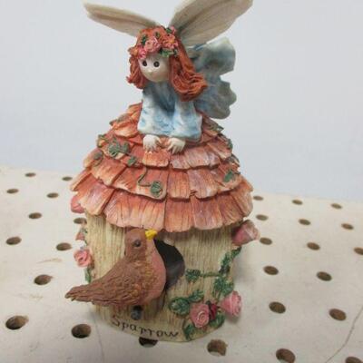 Lot 85 - Fairy Figurines 