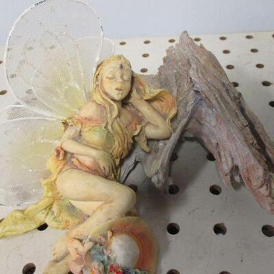 Lot 88 - Fairy & Angel Figurines 