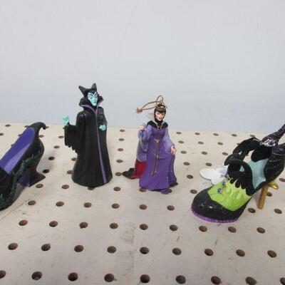 Lot 90 - Disney Shoe Ornament - Maleficent & Figurines 