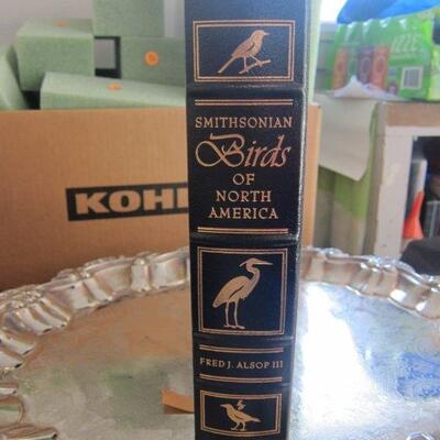 Smithsonian Birds of North America