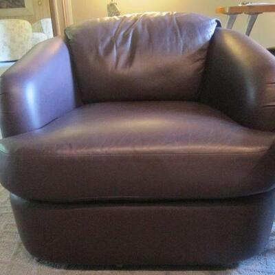 Leather swivel/roll chairs