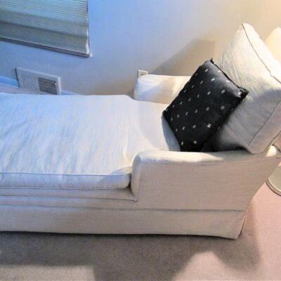 Downfilled Chaise longer
