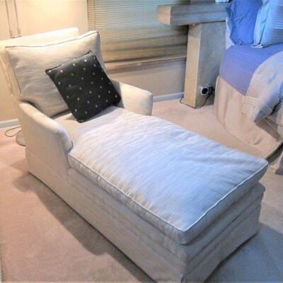 Downfilled Chaise longer