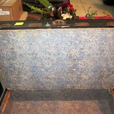 Vintage 1950's storage trunk