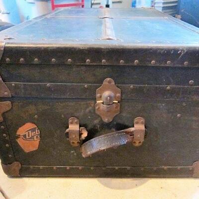 Vintage 1950's storage trunk