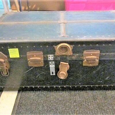 Vintage 1950's storage trunk