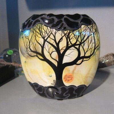 Porcelain decorative vase