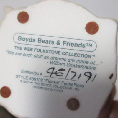Lot 107 - Boyds Bears & Friends Figures 
