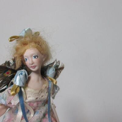Lot 116 - Fairy Figurines 