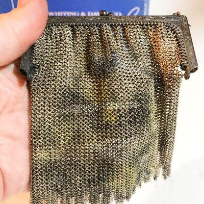 CL47: Antique Whiting & Davis Coin Purse