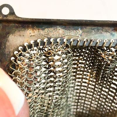 CL47: Antique Whiting & Davis Coin Purse