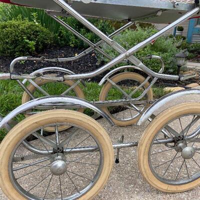 G114: Vintage Perry Pram Baby Carriage