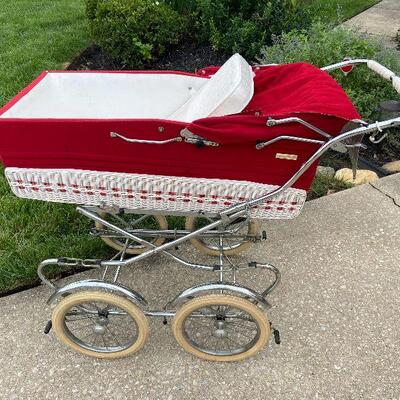 G114: Vintage Perry Pram Baby Carriage