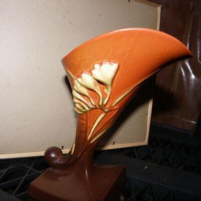 " Horn of Plenty of Cornocpia by  Roseville ".