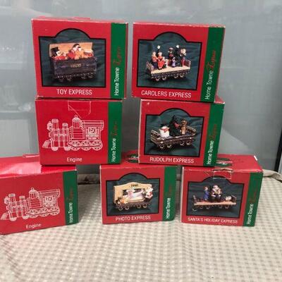 Set of 7 Christmas Train Cars