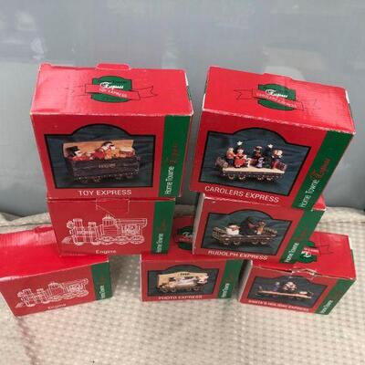 Set of 7 Christmas Train Cars