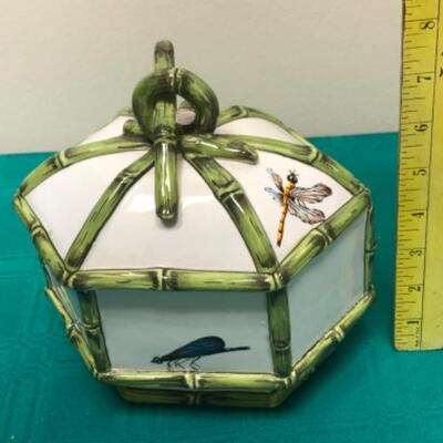 Lidded Hexagon Shaped Trinket Dish