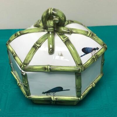 Lidded Hexagon Shaped Trinket Dish