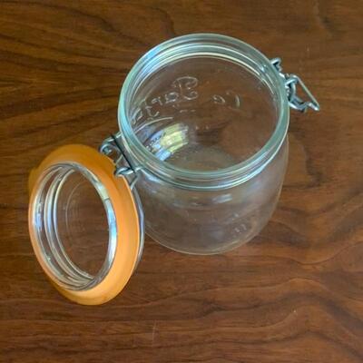 Lot 69 - Vintage La Parfait Canning Jars