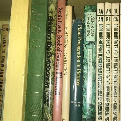 Lot of Gardening Reference Books Shelf 1A