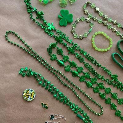 St Patrickâ€™s Day jewelry Marduk GrÃ¡s Holiday bead lot 