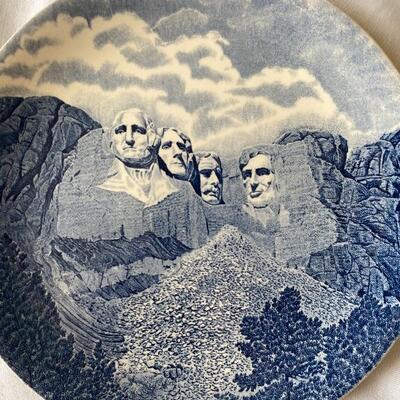 Mount Rushmore. Transferware plate 