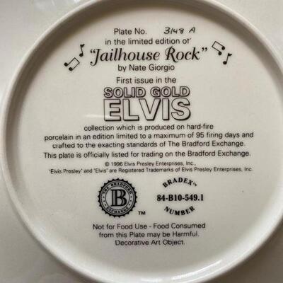Elvis collector plate lot 5 including electric music player 