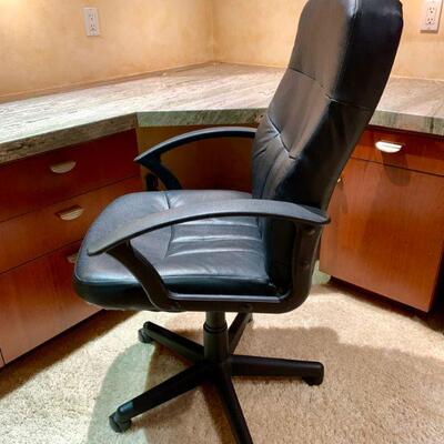 PT3#13   EXECUTIVE OFFICE DESK CHAIR FAUX LEATHER SWIVEL ADJUSTABLE 