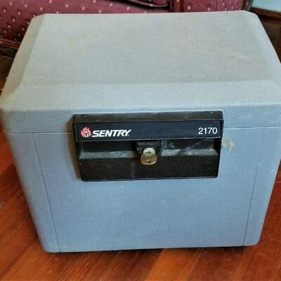 Lot #180  Sentry 2170 Safe with working key