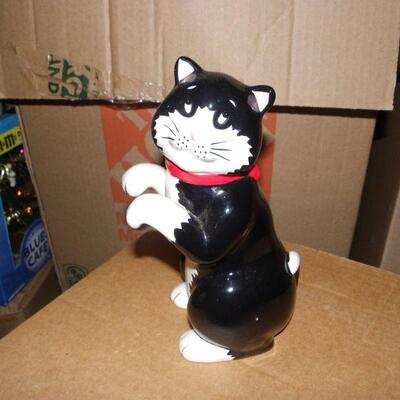 " Sylvester the Cat, ceramic figurine 10".