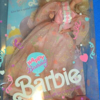 Lot#15 Two Barbies and Ken carry case lot
