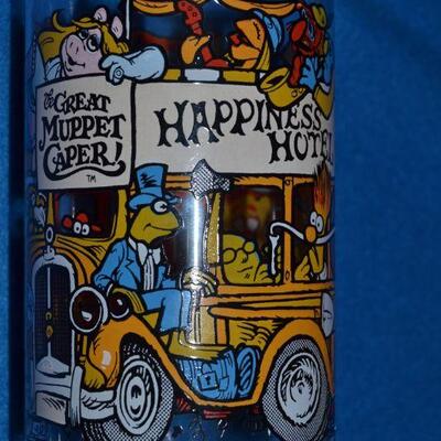 Lot#16 Five Vintage Collectible McDonalds glasses (Star Wars, Peanuts, Muppets, Phillies, Florida)