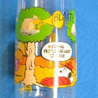 Lot#16 Five Vintage Collectible McDonalds glasses (Star Wars, Peanuts, Muppets, Phillies, Florida)