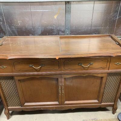 #39 Magnavox Stereophonic High Fidelity With Sliding Top Doors 