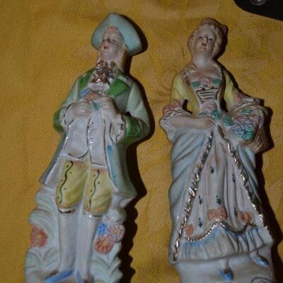 Lot#20 Artful Decorum w/ Stangl Vase lot