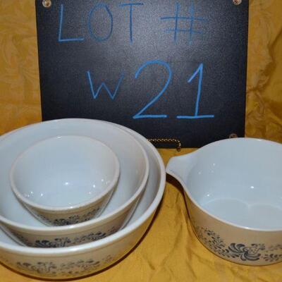 Lot#21 Pyrex "Homestead" Nesting Bowls set