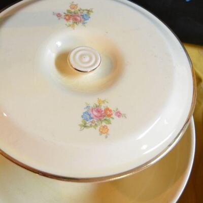 Lot#27 Pattern City Pottery Lot
