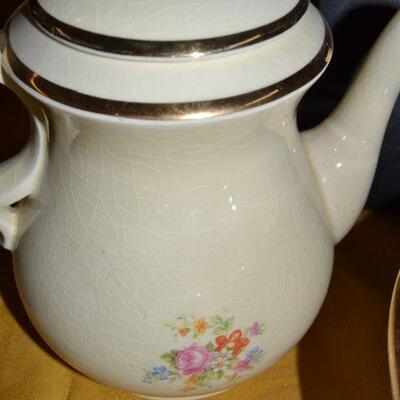 Lot#27 Pattern City Pottery Lot