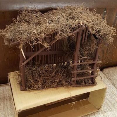 Decorative Moss-covered Manger